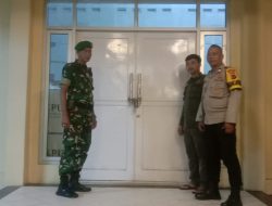 SINERGITAS TNI POLRI WILAYAH HUKUM POLSEK MEGAMENDUNG GIAT COOLING SISTEM PENGAMANAN KOTAK DAN SURAT SUARA DI GUDANG KECAMATAN MEGAMENDUNG
