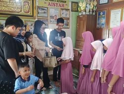 Bantuan Sembako kepada Anak Yatim Piatu Aisyah Palembang dari Pingky