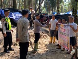 Polsek Keluang Himbau Penutupan Sumur Minyak Ilegal: Publik Anggap “Sandiwara” di Tengah Pembiaran