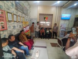 Kapolsek Ampenan Pimpin Pengamanan Aksi Unjuk Rasa Aliansi Mahasiswa NTB di Depan Mapolda