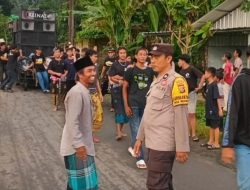 Amankan Kegiatan Warga, Polsek Gunungsari Kawal Pawai Praje Khitanan di Desa Mekarsari