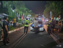 Kapolsek Ampenan Pimpin Langsung Pengamanan Keberangkatan Gelombang Terakhir Calon Jemaah Haji NTB