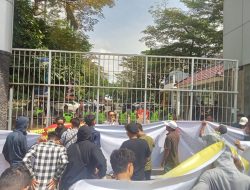 GEMMAR KEADILAN Kirim Papan Bunga Untuk Kejati Sumsel, Usut Kasus Penyimpangan Peta Desa Kabupaten Lahat”