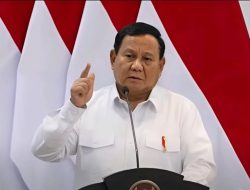 Wamenaker Immanuel Ditahan KPK, Prabowo: “Pecat! Tak Ada Ampun untuk Koruptor”