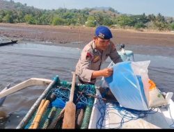 Ditpolairud Polda NTB Gelar Kegiatan Polisi Penolong di Wilayah Pesisir NTB