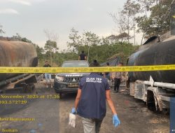 Kebakaran Hebat Lahap Lokasi Penampungan Minyak Ilegal di Sungai Angit, Babat Toman