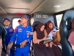 Ditpolairud Polda NTB dan Satpolairud Polres Dompu Hadirkan Perpustakaan Terapung yang memukau Siswa SMPN 01 Pekat!
