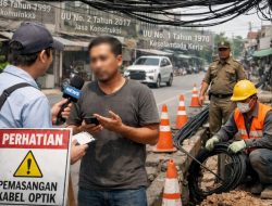 Pemasangan Kabel Fiber Optik di Bojonegoro Disorot Warga, Aspek Perizinan dan Keselamatan Kerja Jadi Sorotan