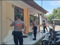 Sambut HUT Bhayangkara Ke- 80, Polsek Sukamulia Cat Bersihkan Mako