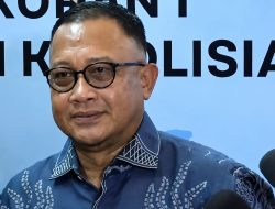 Kompolnas Sentil Polisi: Jangan Sembarangan Jerat Warga di Dunia Maya, Putusan MK Tegaskan Batas “Kerusuhan”