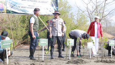 Dukung Gerakan Indonesia Asri, Kapolda NTB Tanam 10 Ribu Pohon di Mandalika