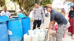 Peduli Warga, Polsek Keluang Salurkan 10.000 Liter Air Bersih untuk Masyarakat Desa Mekar Jaya